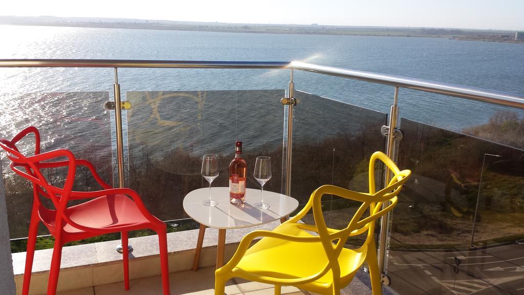 Bella Vista Summerland Mamaia Eksteriør bilde